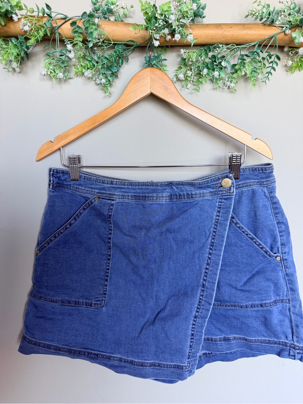 d. jeans Medium Blue Denim Skirt with Zipper Detail